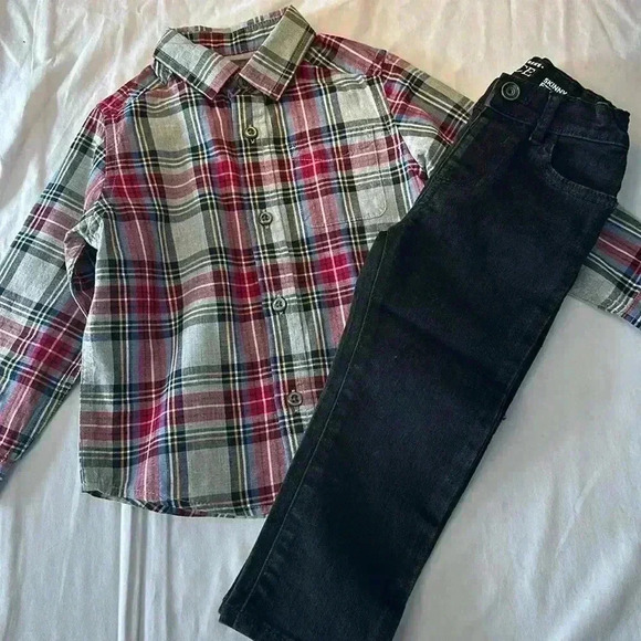 The Children's Place - LIKE NEW - 2 piece toddler outfit/set. Size  2T - Picture 1 of 8